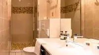 Salle de bain Chambre Familiale 2