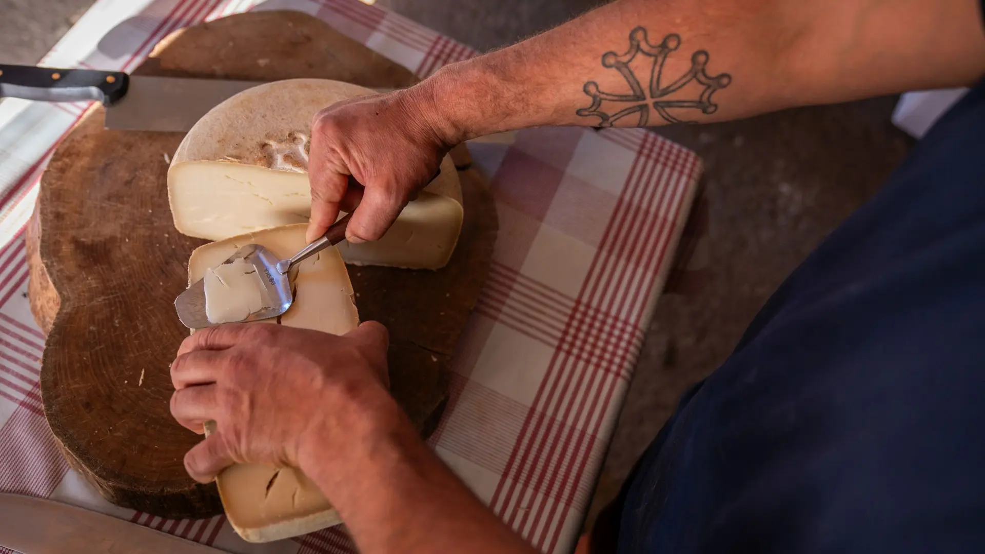 Vente de fromage à  la cabane de La Pierre Saint-Martin