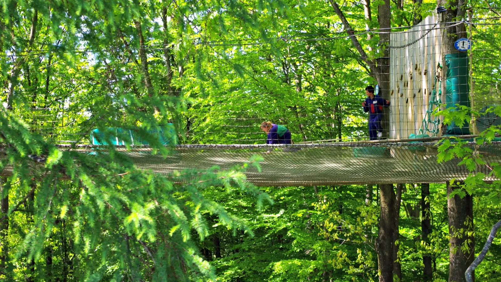 Jeu d'équilibre à Aventure Parc®Aramits