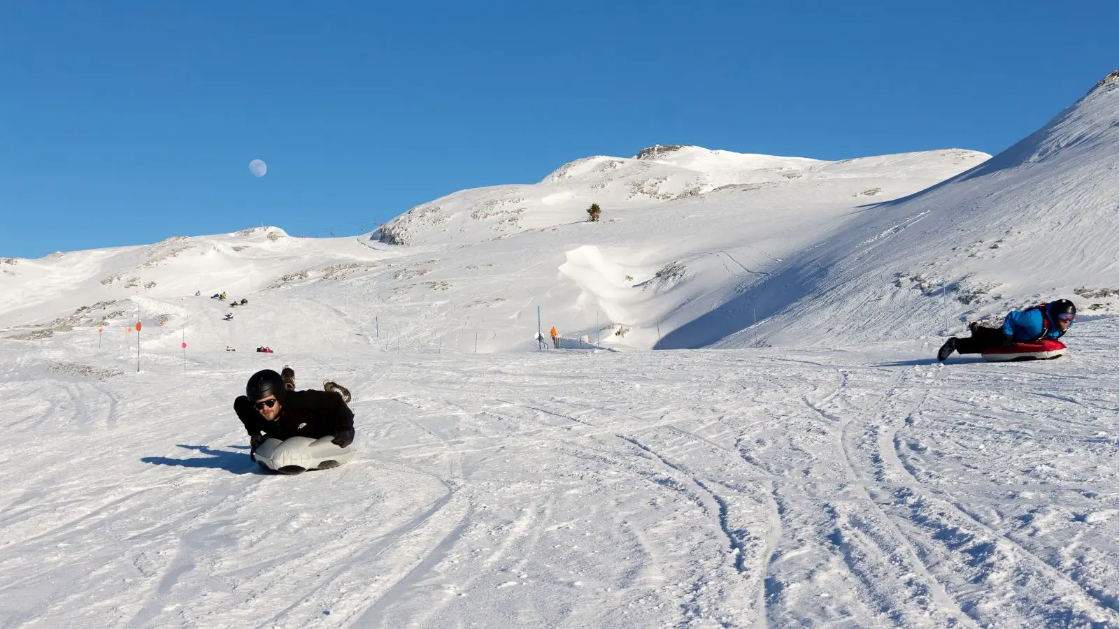 Descente du Boulevard en Airboard