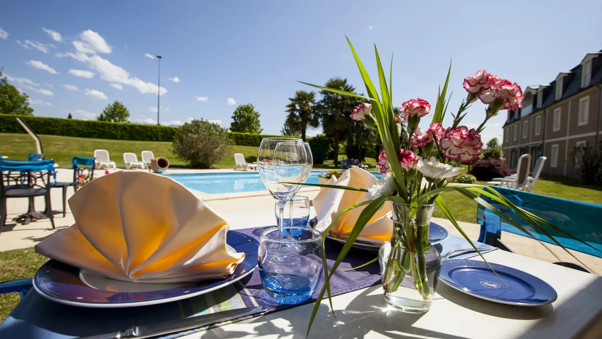 Alysson hôtel - Terrasse vue piscine (Alysson hôtel)
