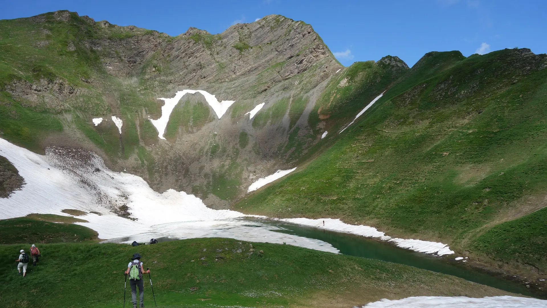 Lac du montagnon par le col d'Iseye