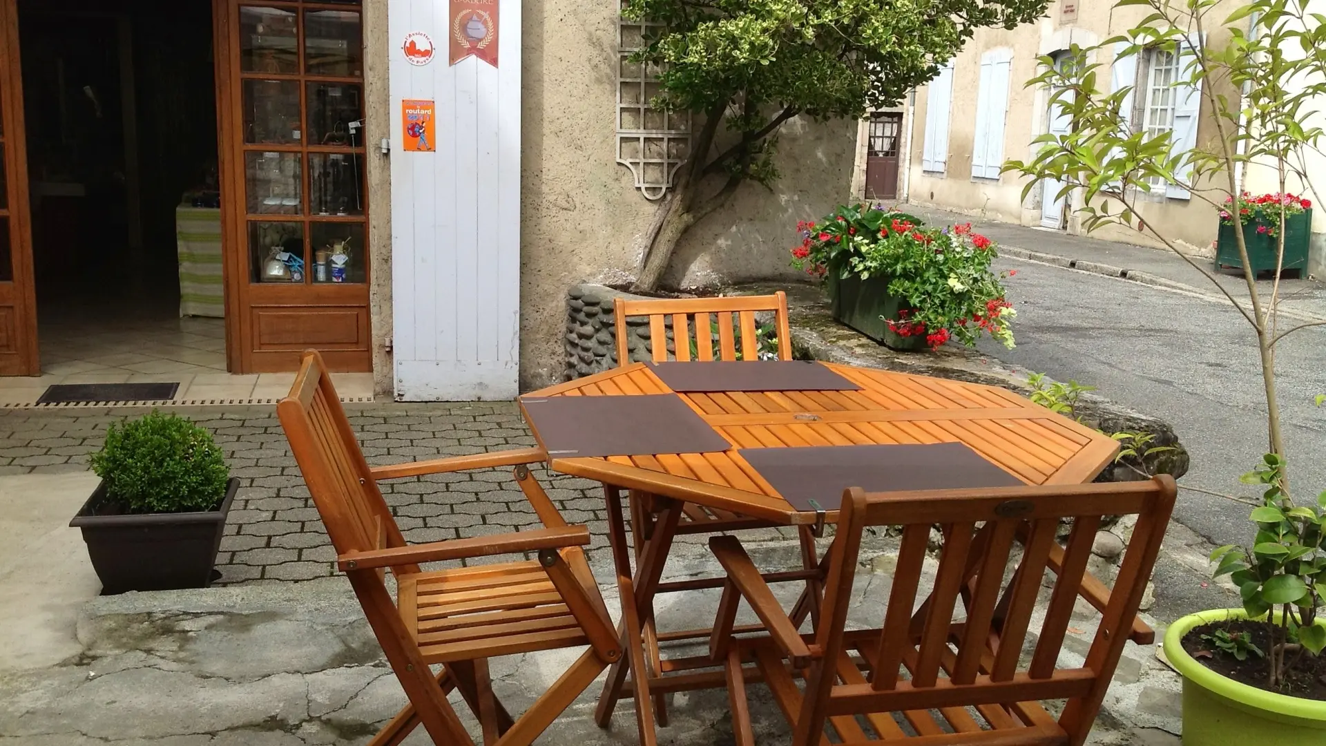 Arts et Délices - Terrasse - OLORON SAINTE-MARIE (©OTHB) - DI