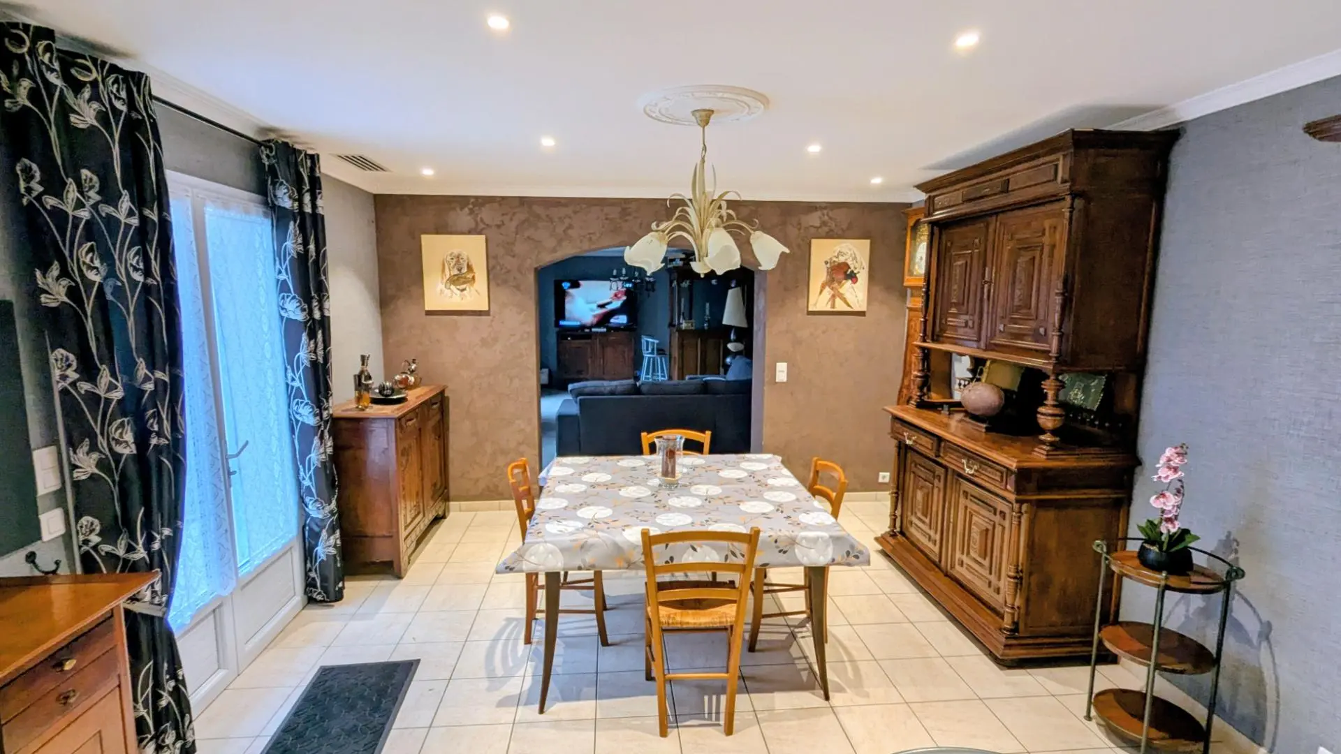 BIERE - Salle à manger