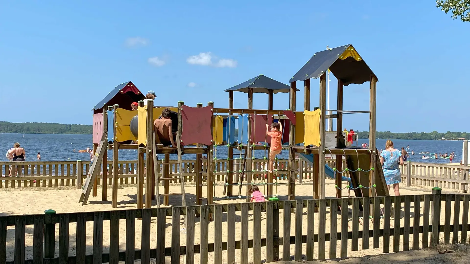 CLNT-LEON-Aire de jeux (2)