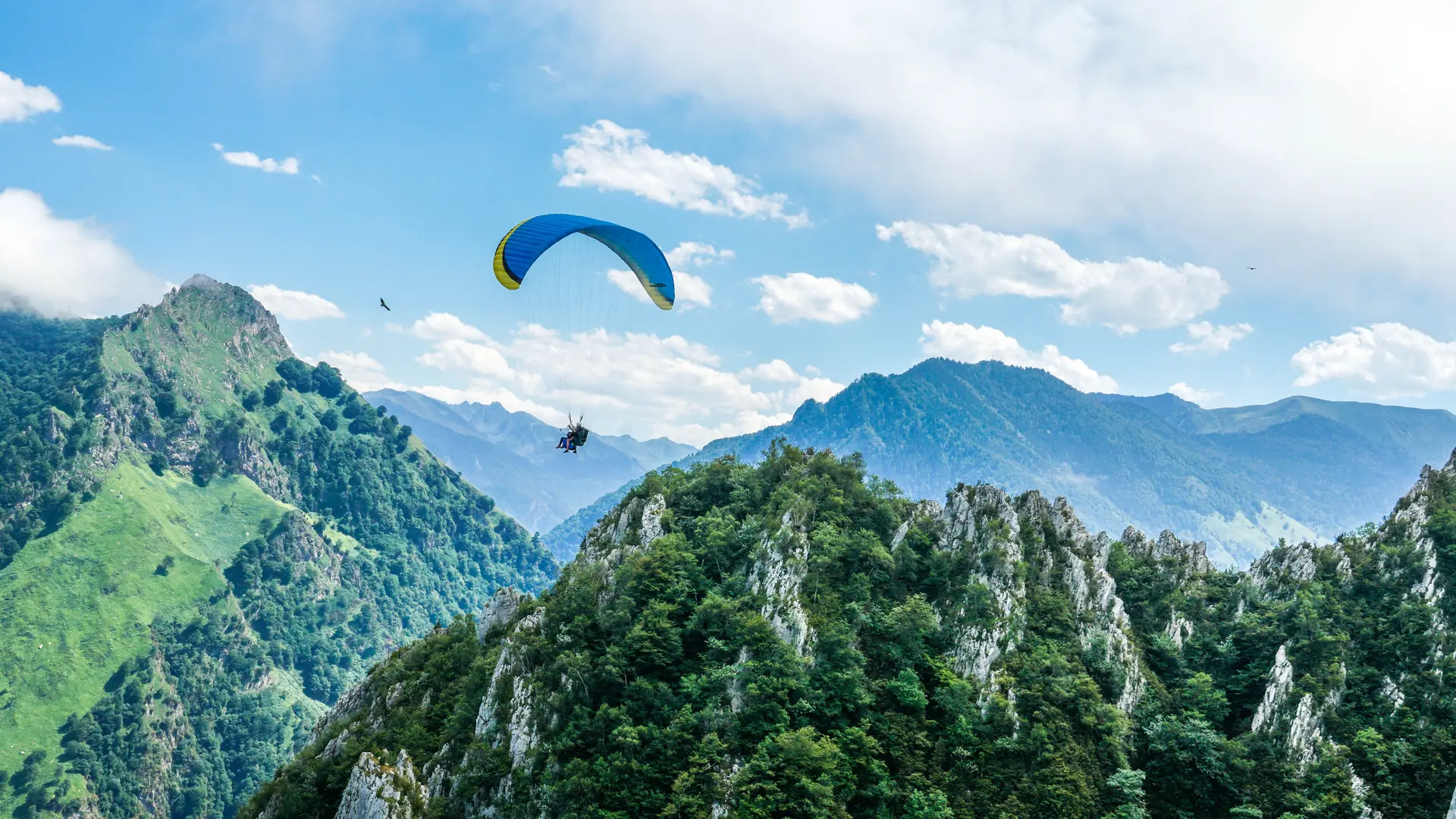 Parapente à Accous en vallée d'Aspe