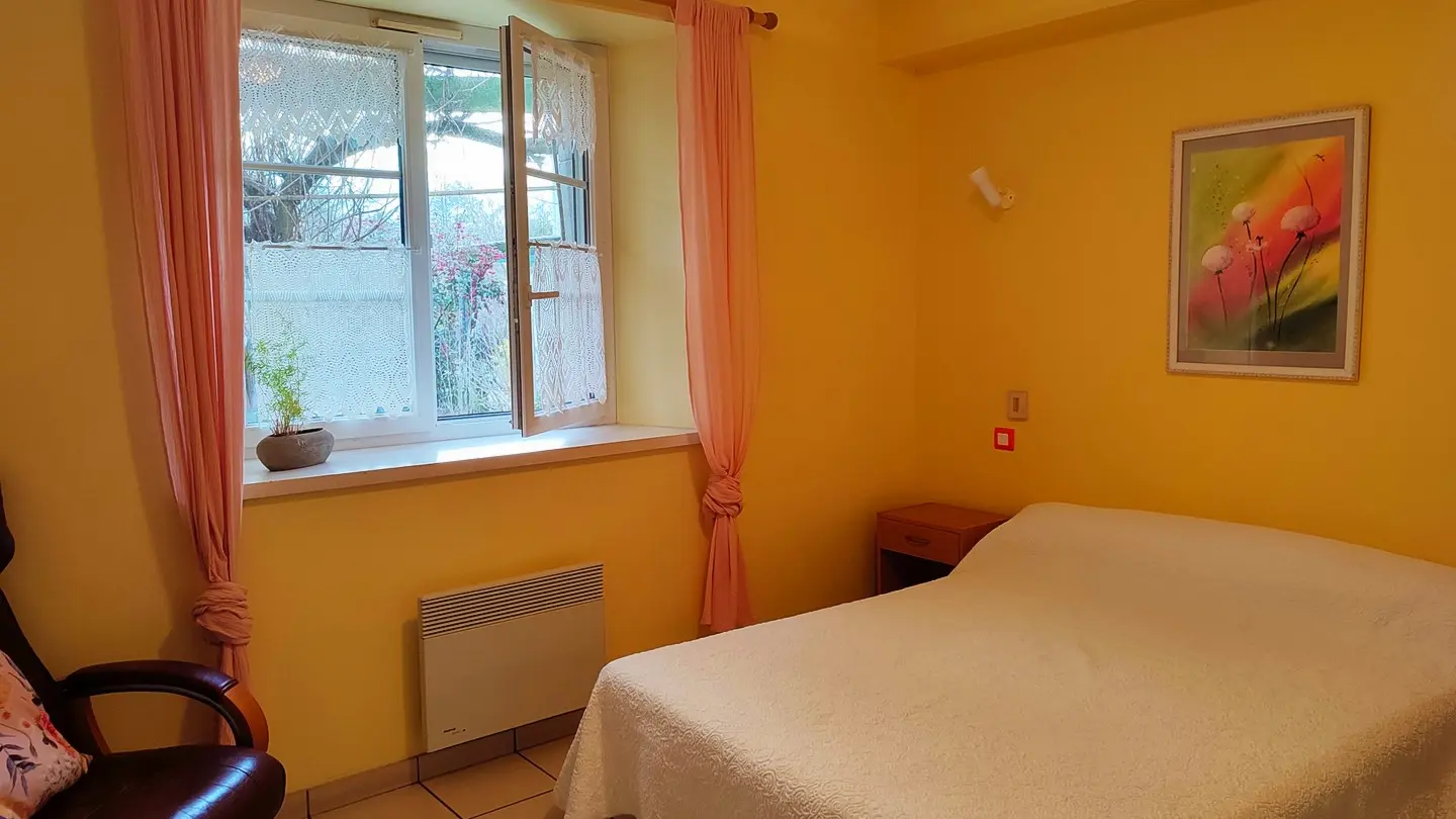 De couleur et d'eau fraîche - Maison - chambre rose