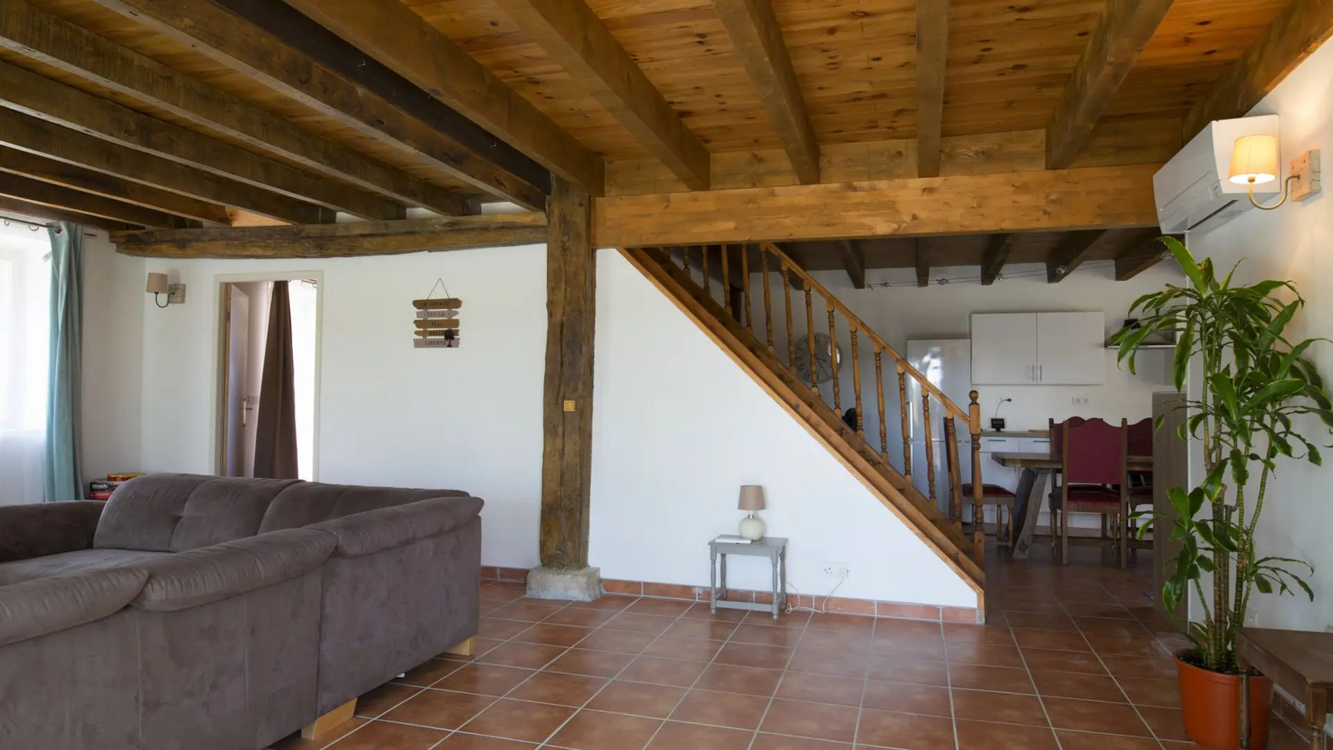 Domaine Hourcabis - salon1