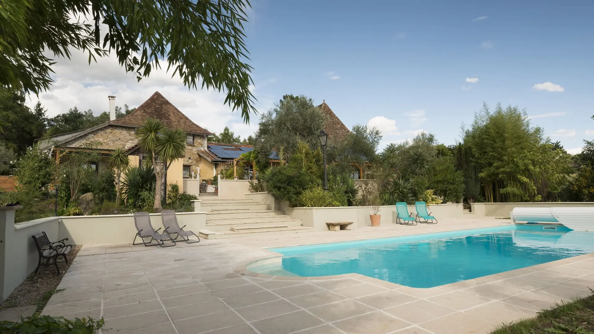 Domaine Hourcabis - piscine1