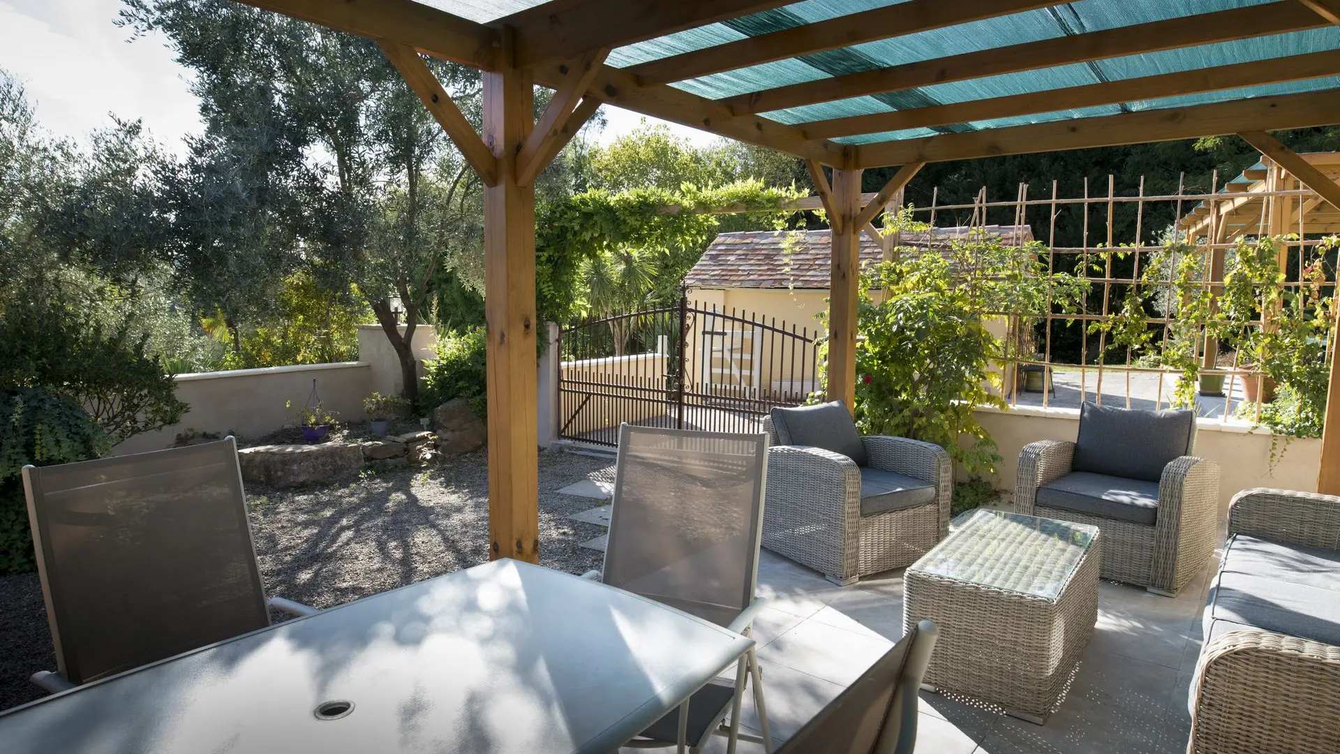 Domaine Hourcabis - terrasse