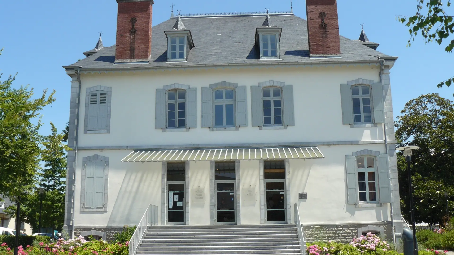 Extérieur Office de Tourisme (Office de Tourisme du Haut Béarn)