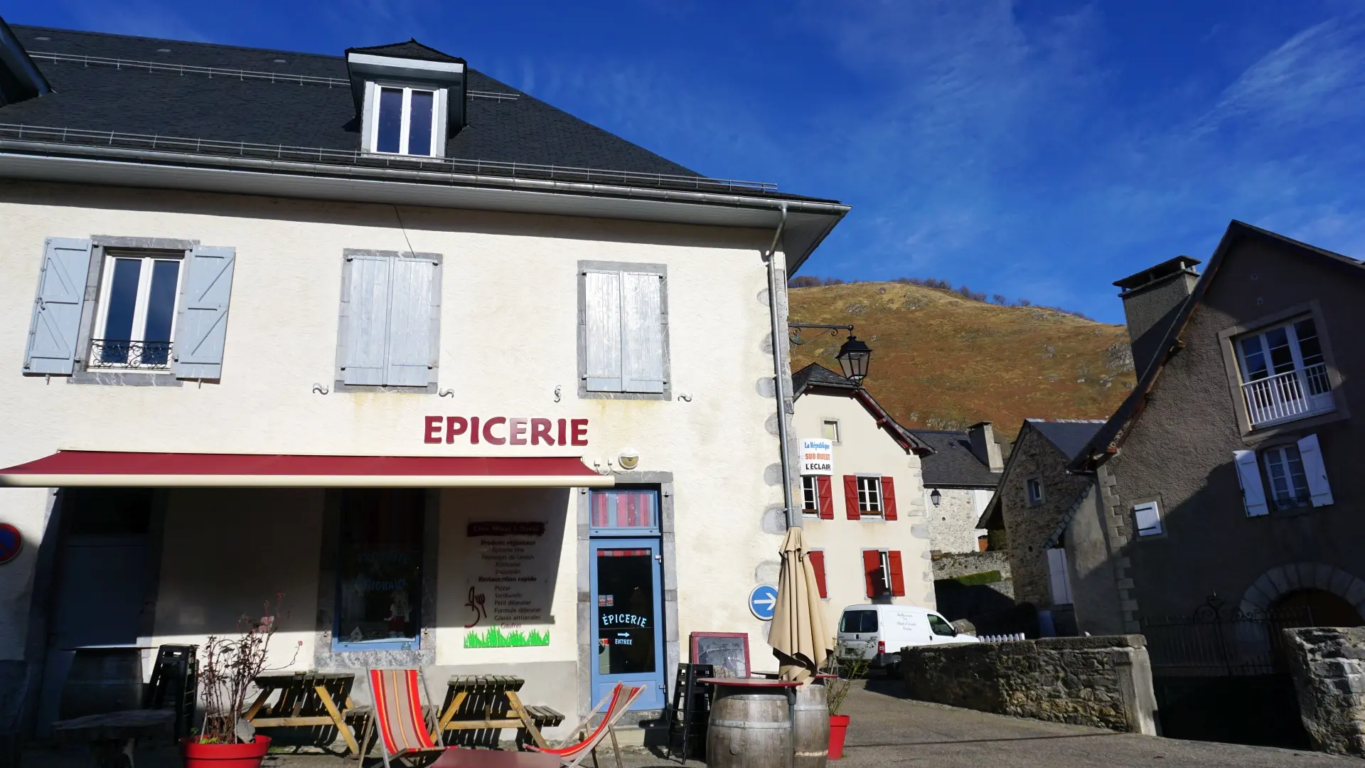 Epicerie-Façade-LESCUN