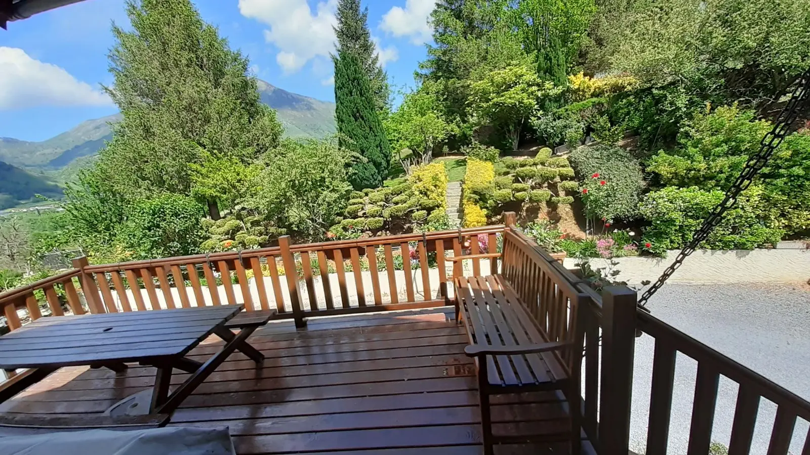 Gîte La Grange - Terrasse vue sur le jardin