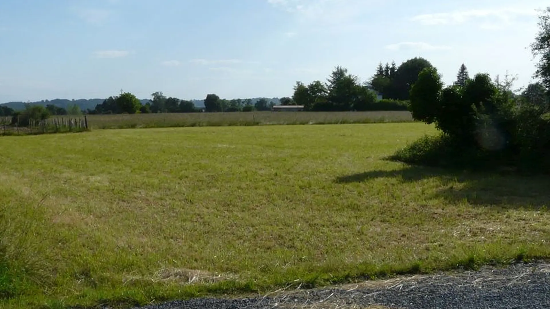 Gite-des-trois-pommes-Vue-du-gite-OLORON-SAINTE-MARIE-TRINSOUTROT-AUDREY-DI