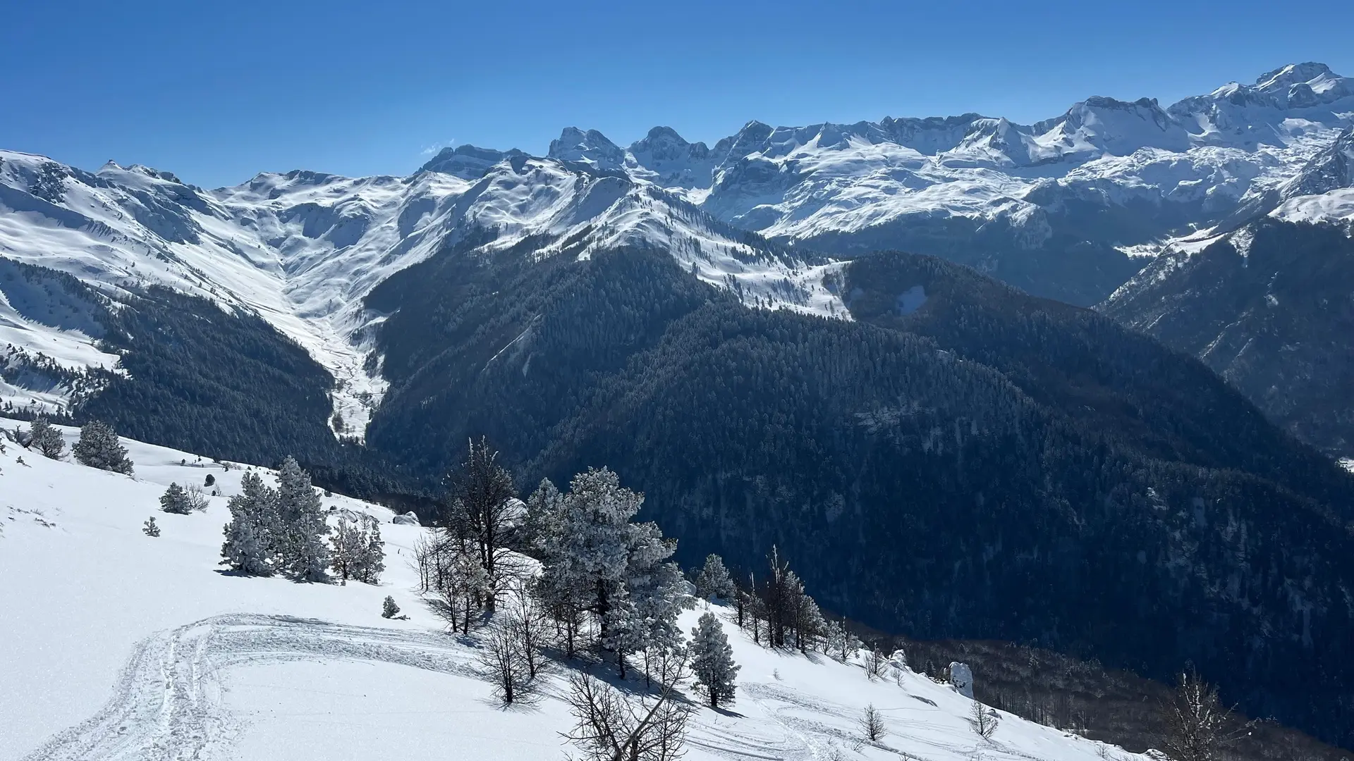 Paysage d'hiver au Col de Gouetsoule au dessus d'Urdos