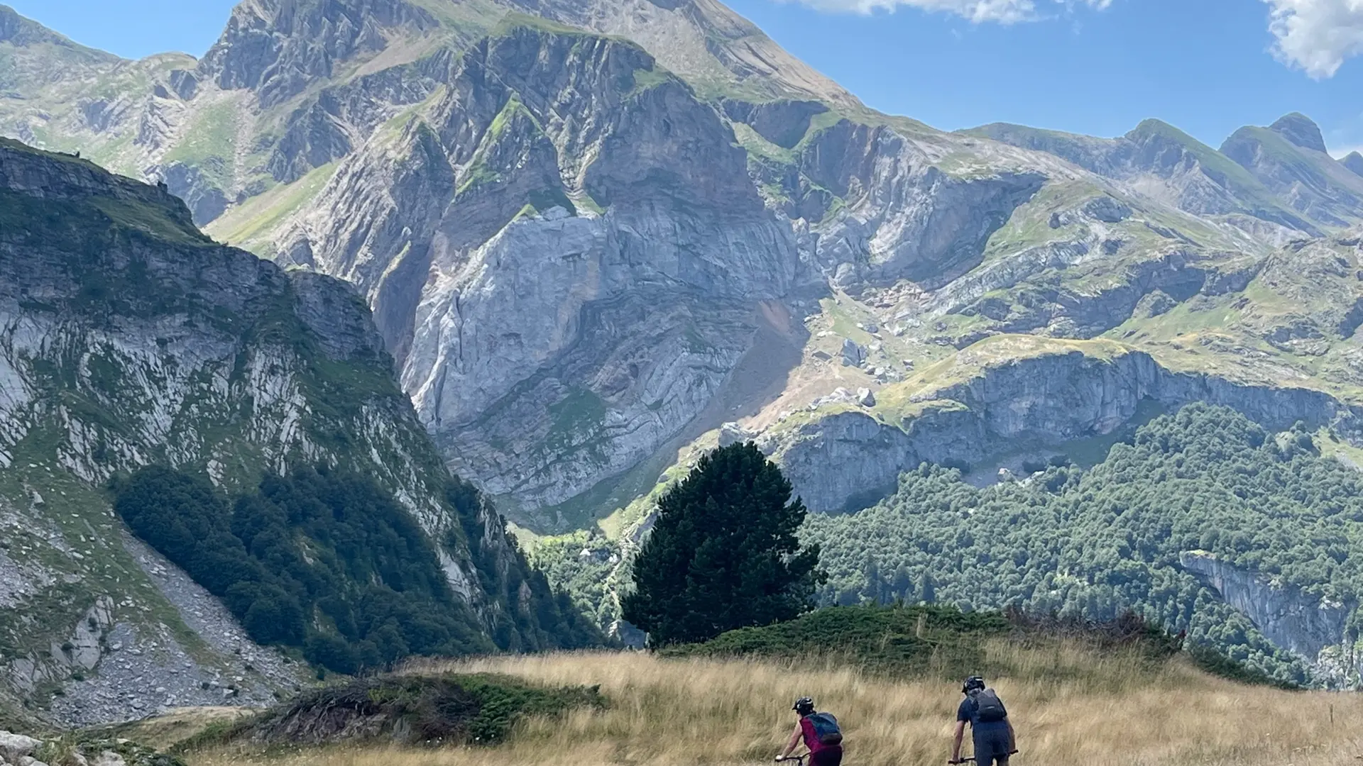 Sortie encadrée en VTTAE à Candanchu