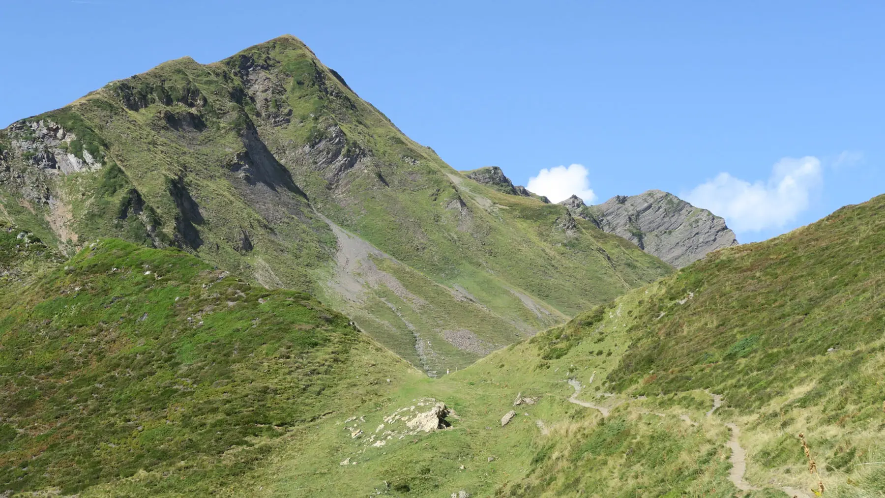 Lac du montagnon par le col d'Iseye