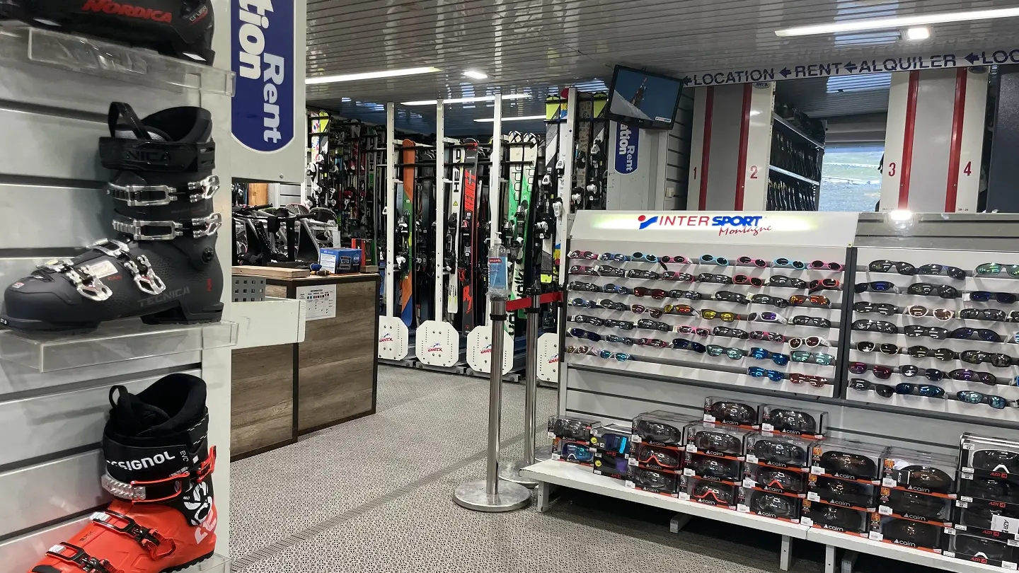 Vente de matériel et d'accessoires - Intersport La Pierre Saint-Martin