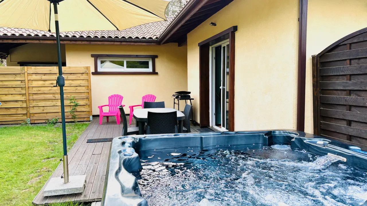 LEVIGNACQ_VAN VELDEN Christa_Ext (1)