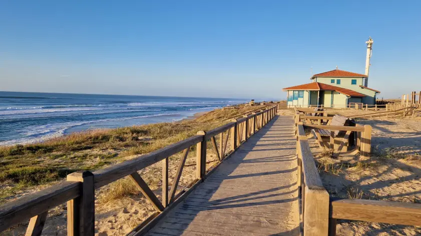 LIT-CampingCap_Plage_Cap_poste_secours