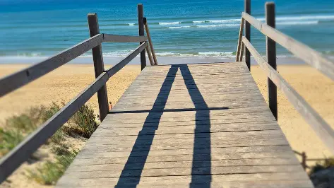 LIT-CampingCap_escalier_camping