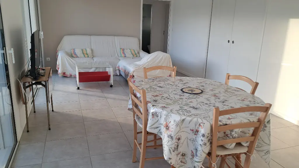 LIT_Fourgs_Maison_int1