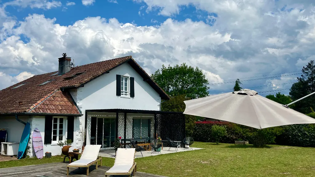 LIT-Sukha-maison ext. piscine