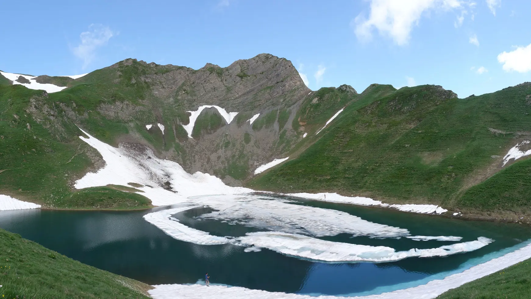 Lac du montagnon par le col d'Iseye