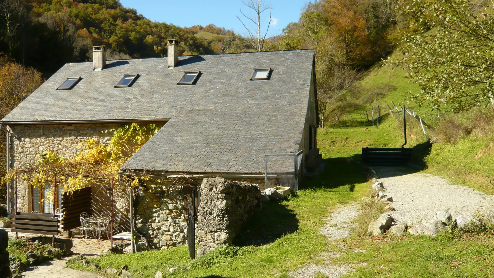 Les-Trois-Maisons-Exterieur-I