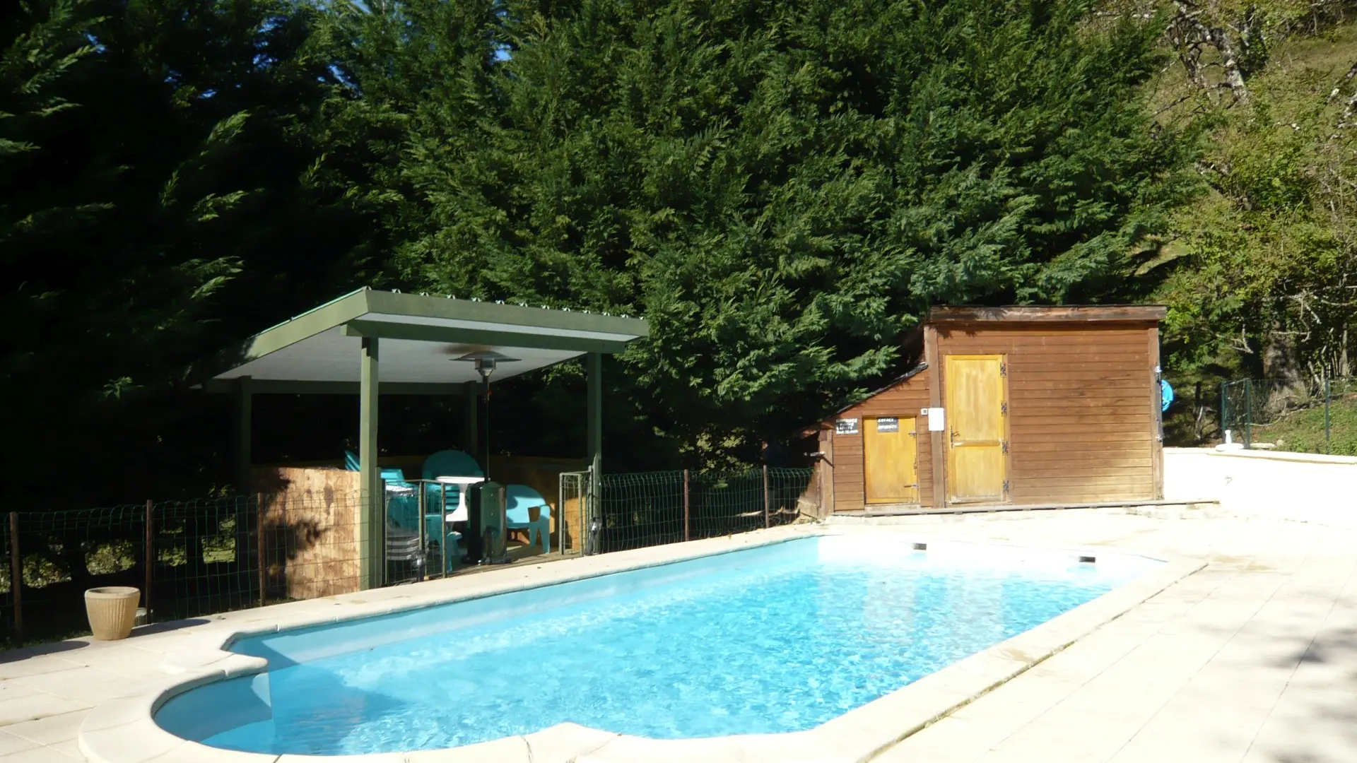 Les-Trois-Maisons-Piscine-I