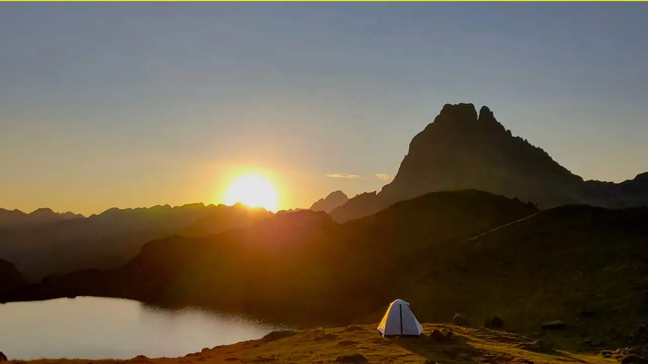 Lever de soleil aux lacs d'Ayous en vallée d'Ossau