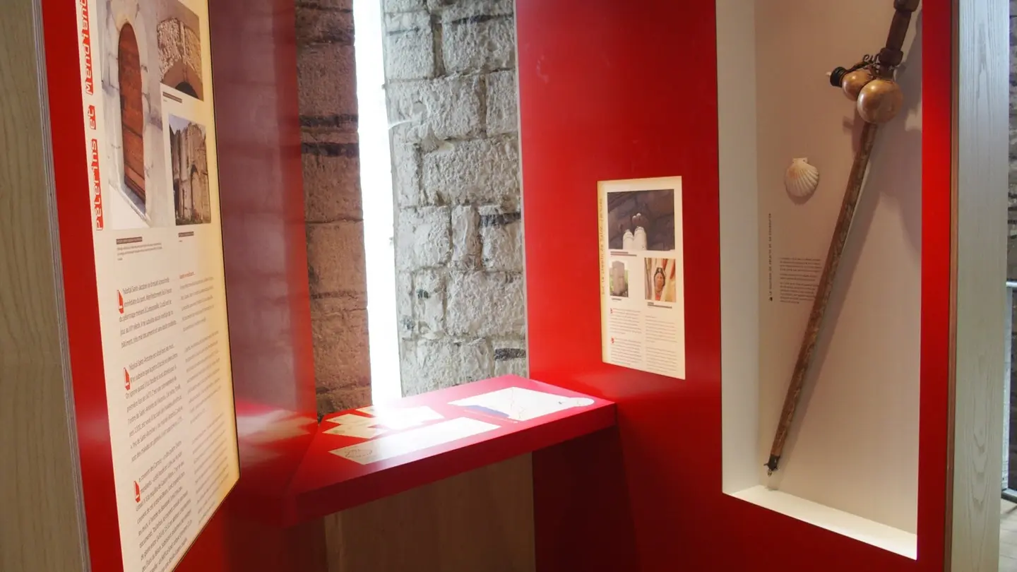 Sauveterre, la Tour Monréal