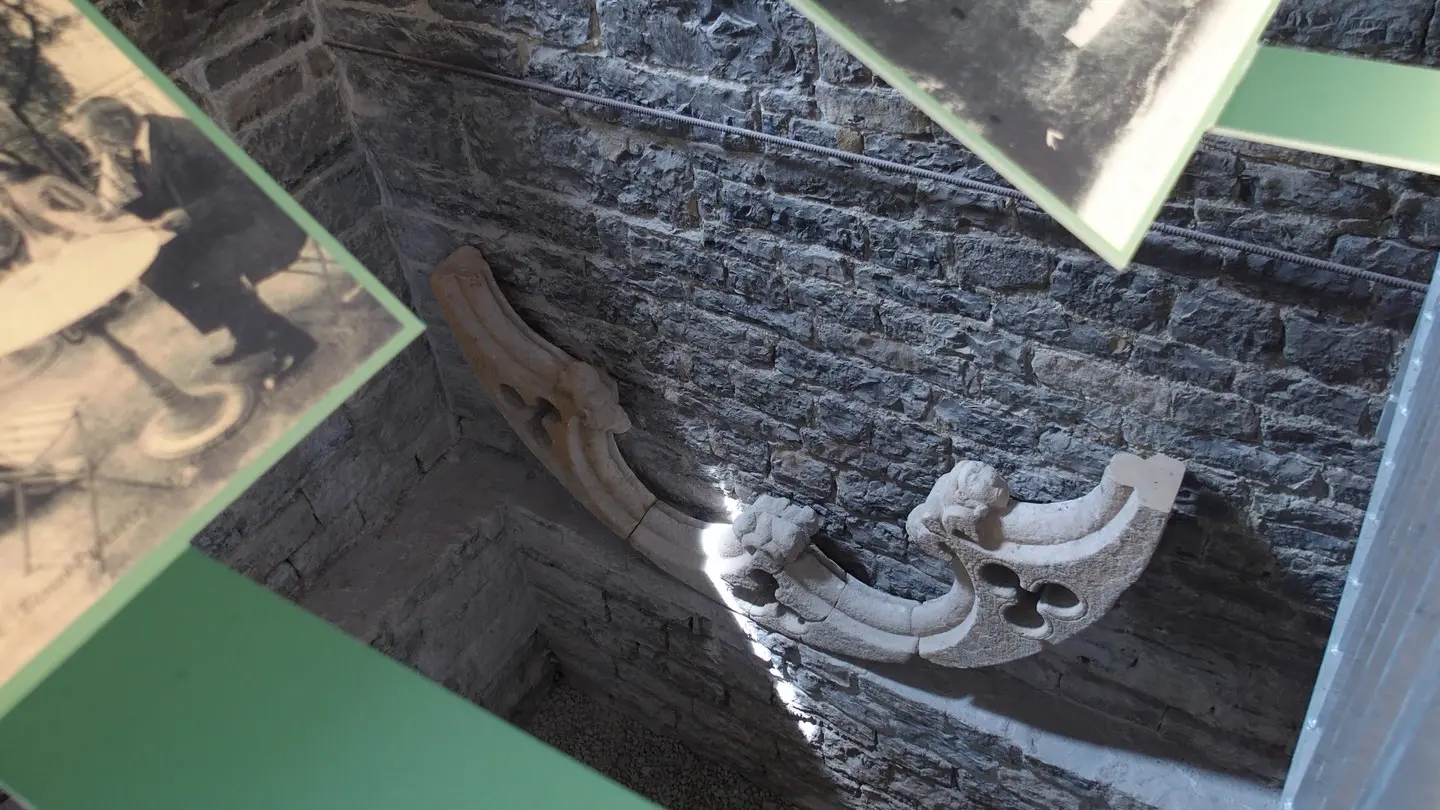 Sauveterre, la Tour Monréal