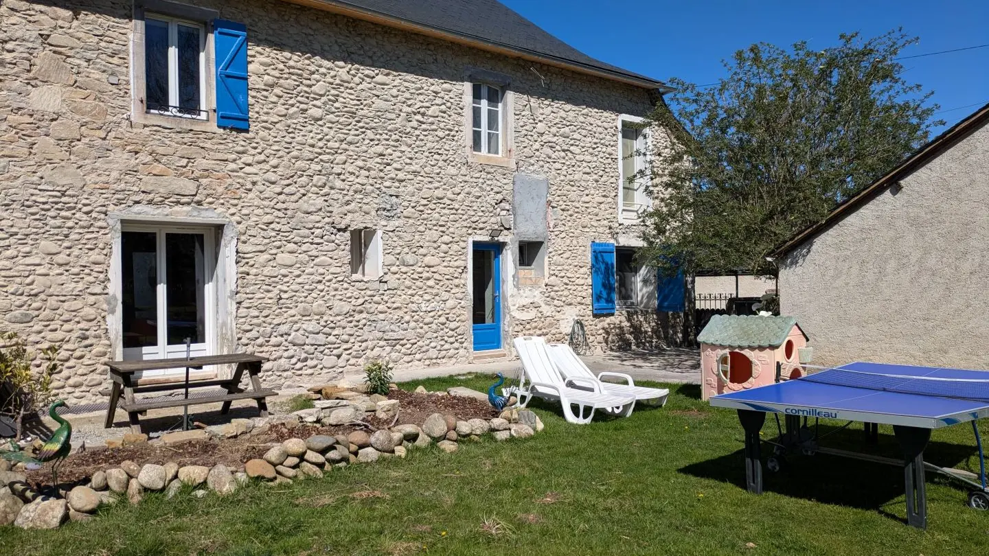 Extérieur : jardin et terrasse