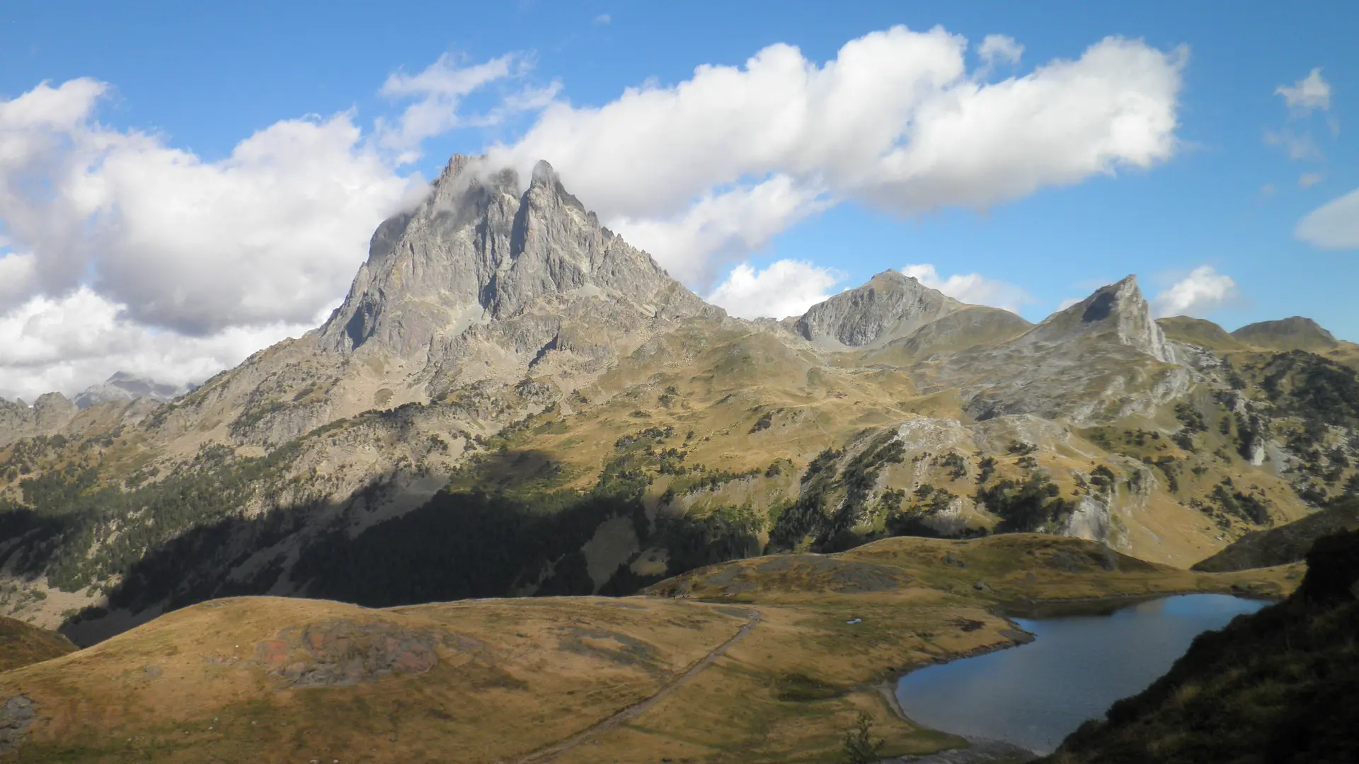 Randonnée pédestre au Pic du midi d'Ossau