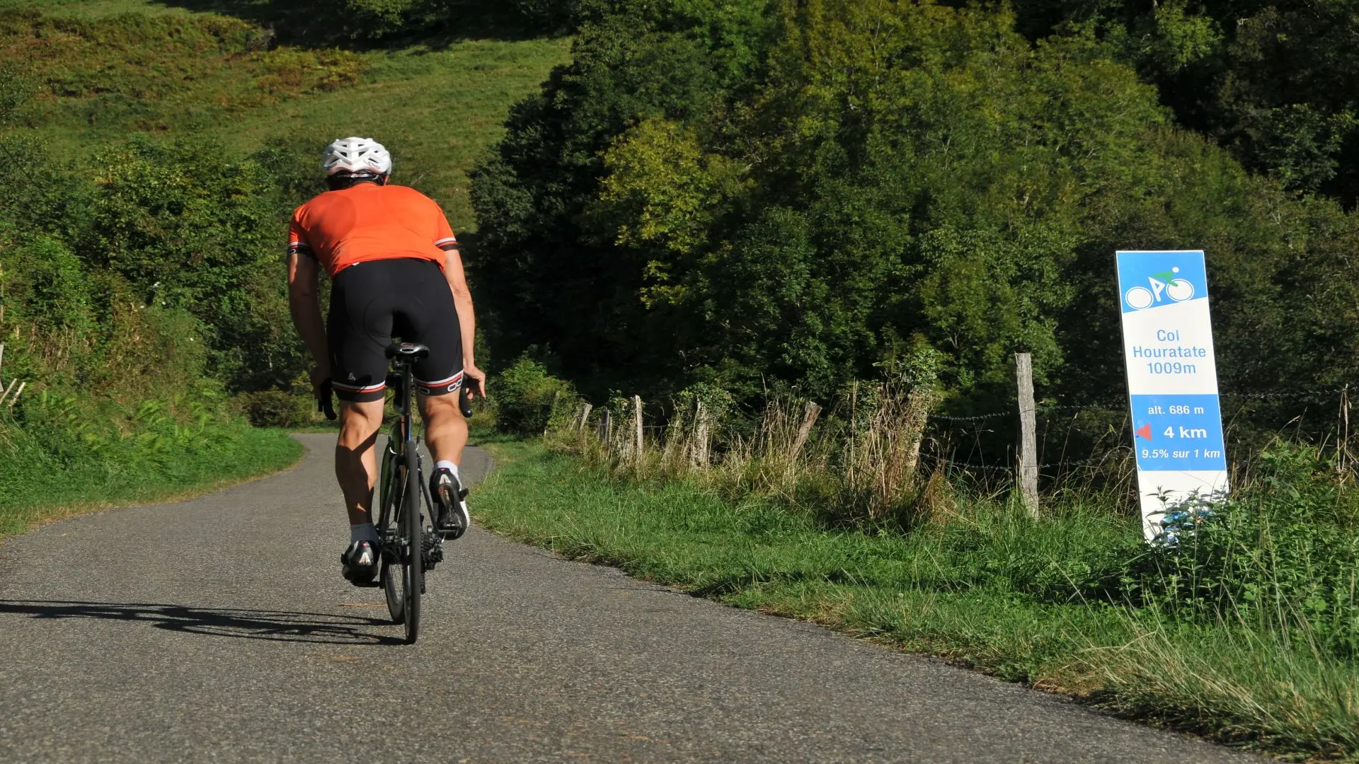 Vers le col d'Hourataté