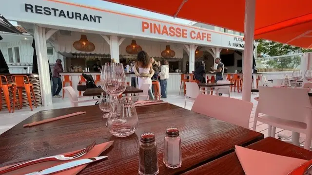 STJU_Pinasse café Contis (1)
