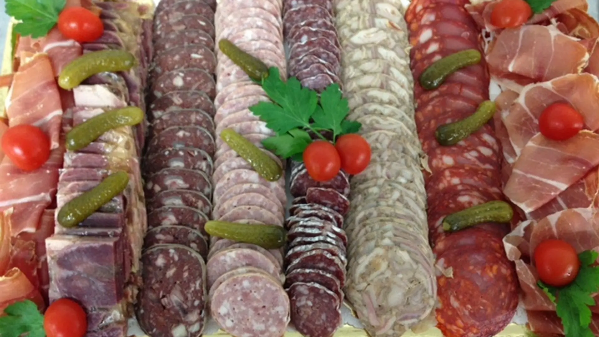 Salaisons Gorin à Gurmençon - Plateau de charcuterie