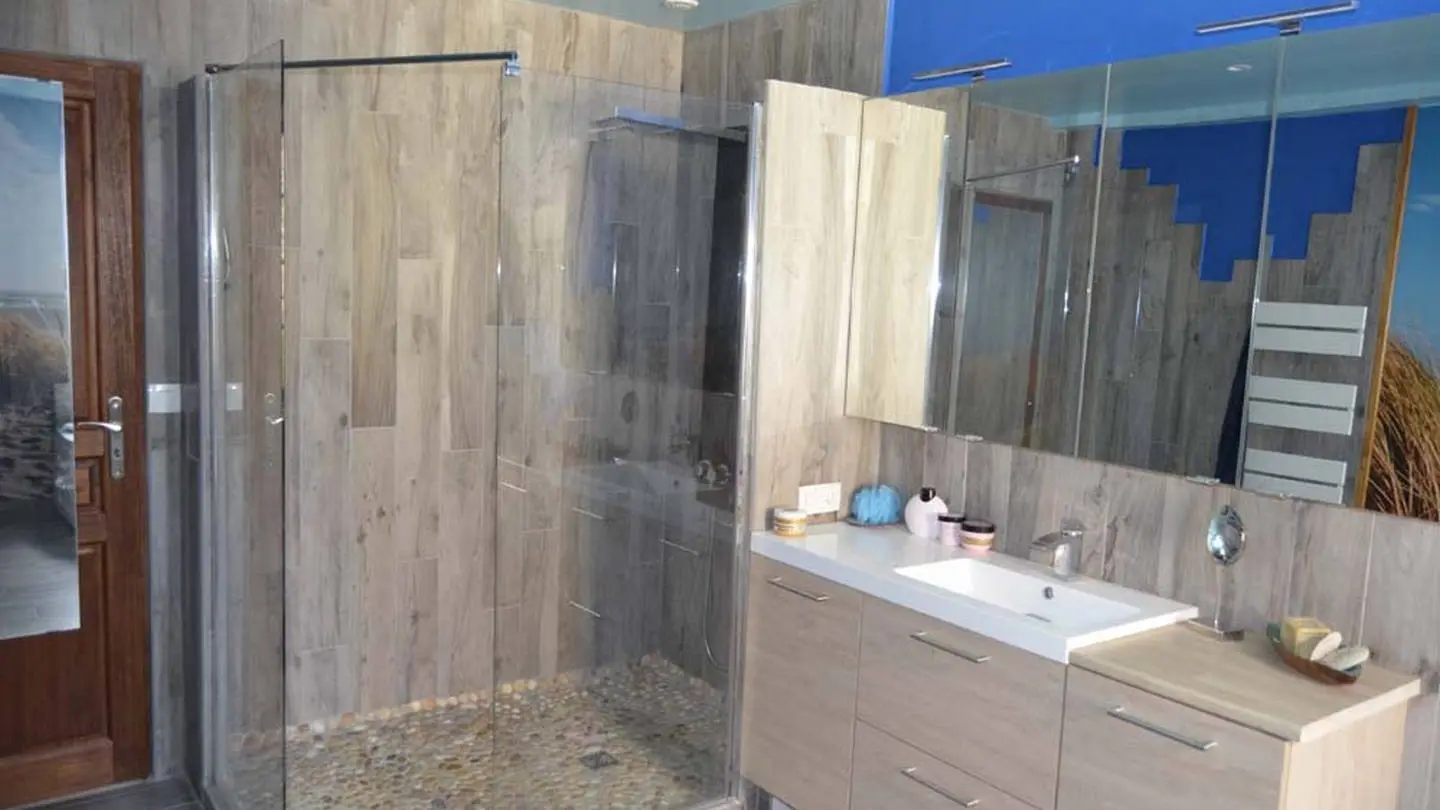 Salle-de-Bain-2-douche-3