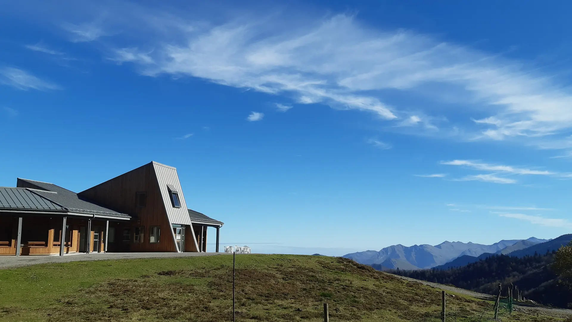 Domaine d'Issarbe, Refuge et restaurant