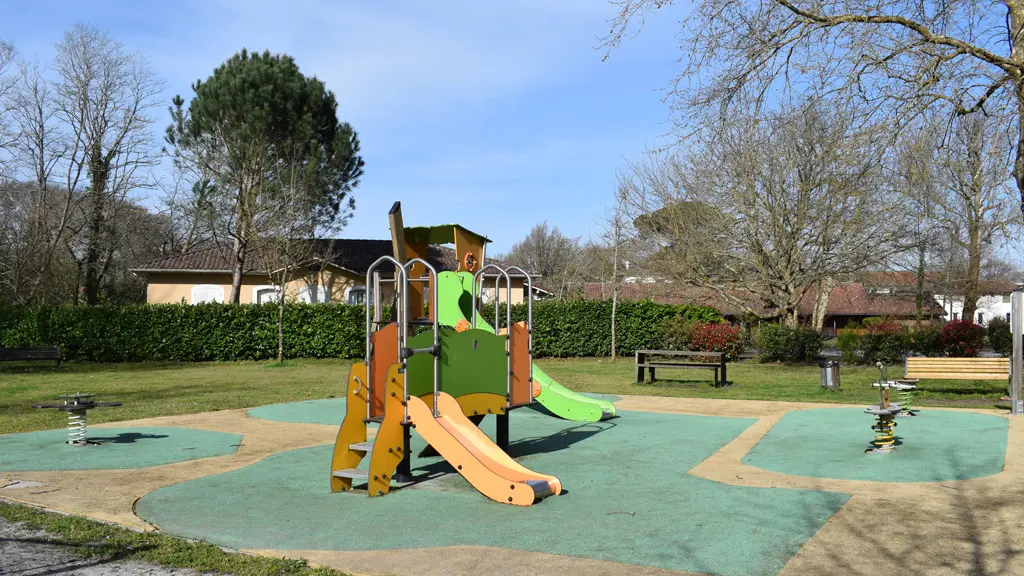 ©CLNT - CASTETS - Aire de jeux Parc du Barrat (8)
