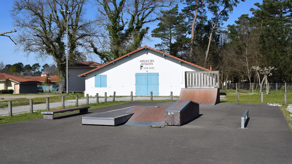©CLNT - SAINT JULIEN EN BORN - Skatepark (1)