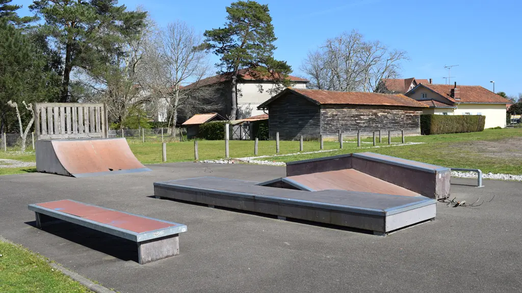 ©CLNT - SAINT JULIEN EN BORN - Skatepark (3)