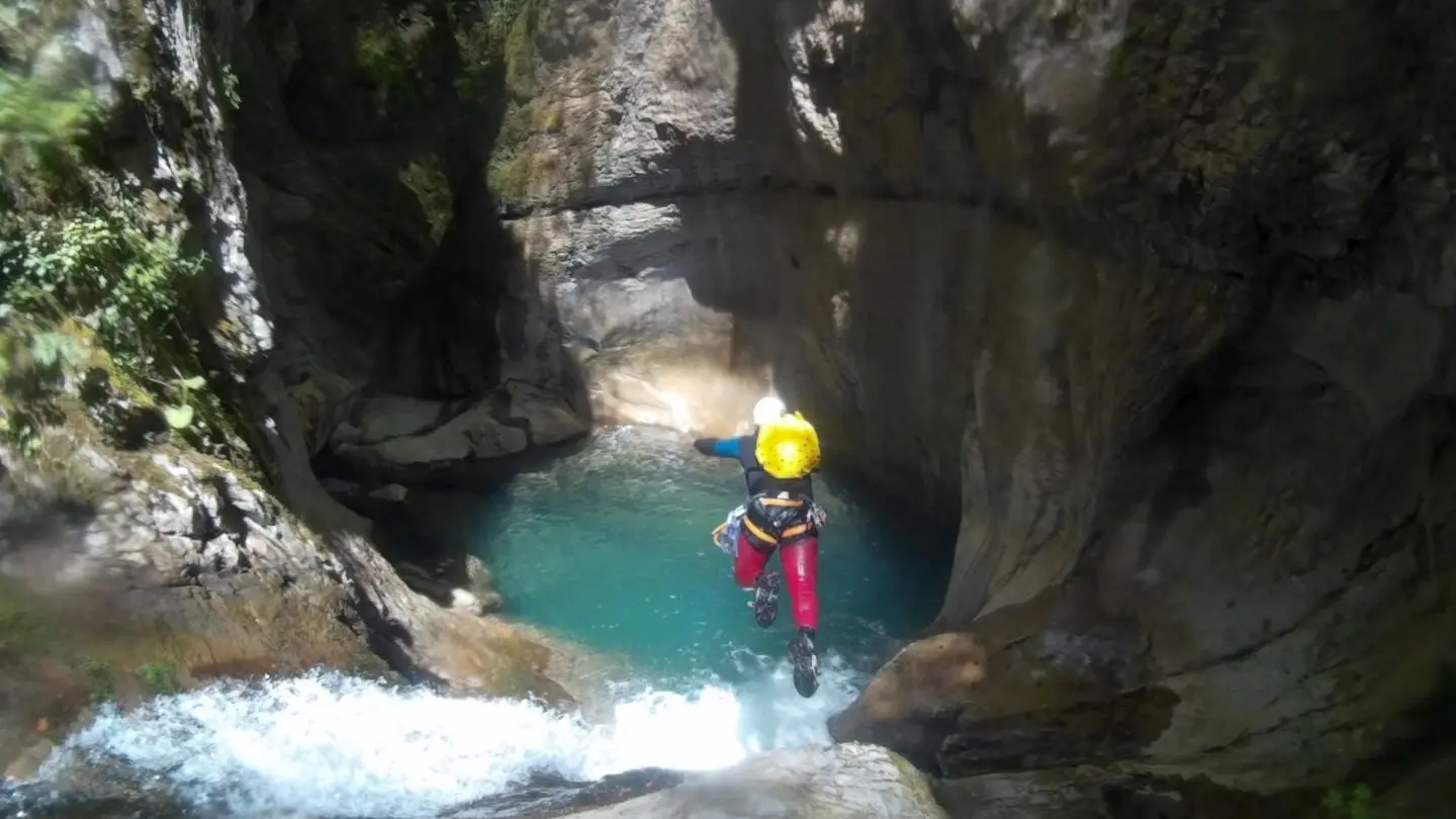 Pyrénées-Aventures-Nouvelles-canyoning Soule Holzarte Kakuetta