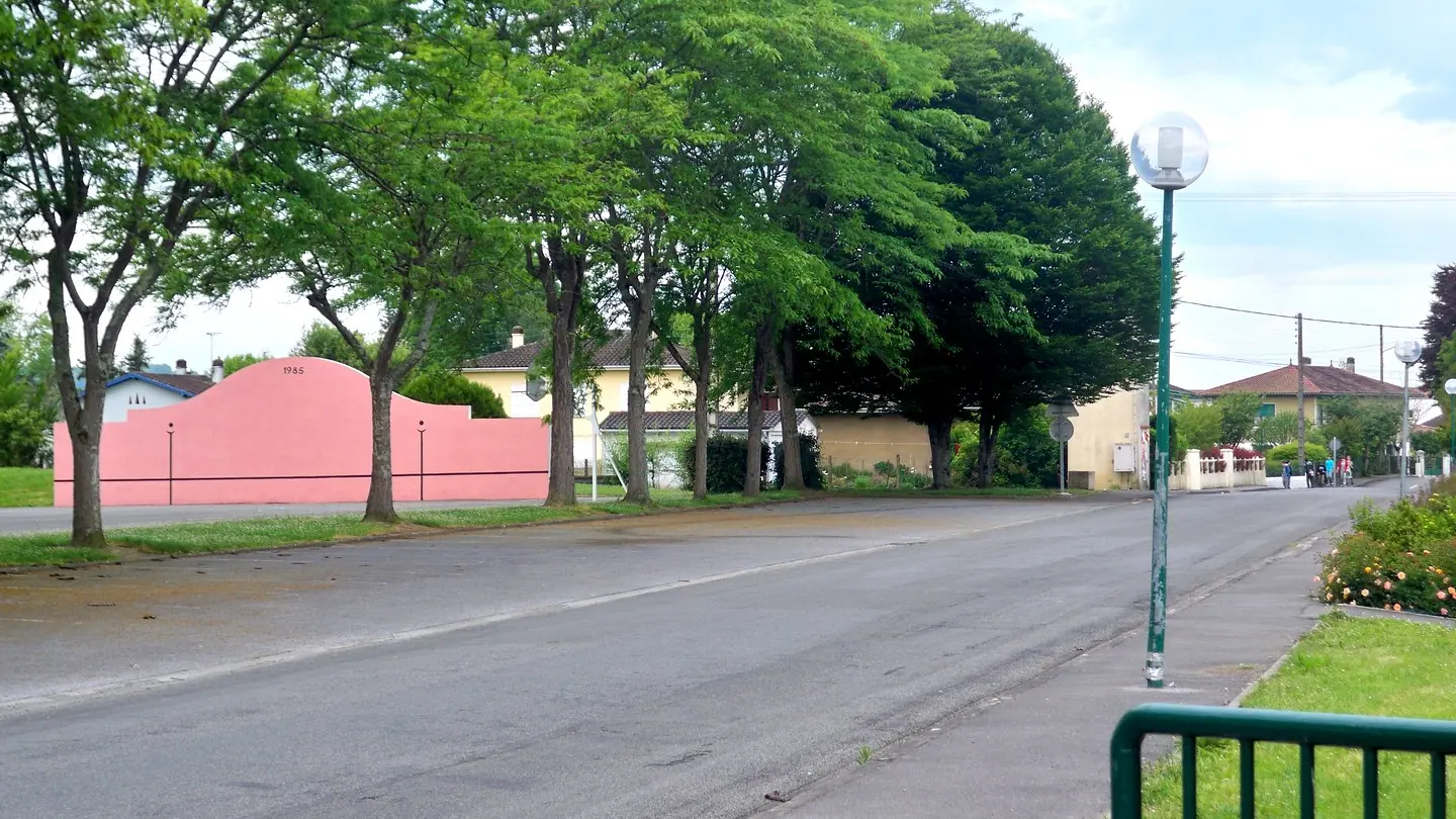 Aire de stationnement pour camping car Sauveterre