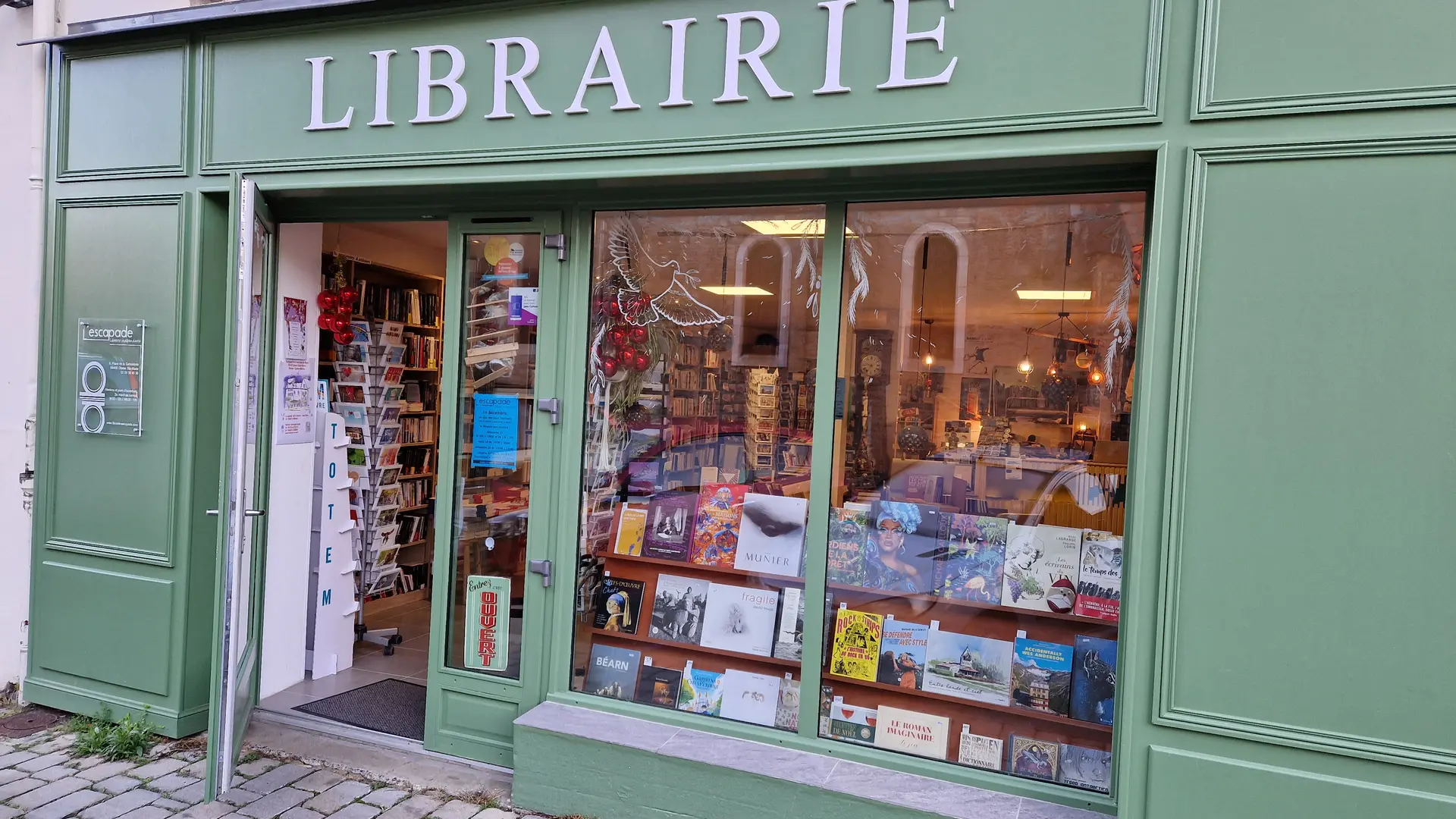 L'Escapade à Oloron Sainte-Marie, librairie généraliste de quartier