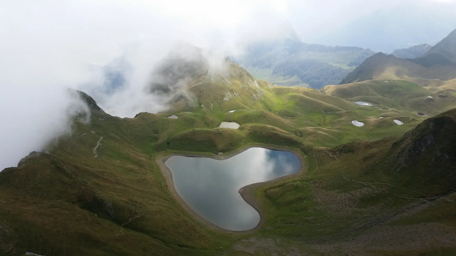 Lac du Montagnon d'Iseye entre Aspe et Ossau