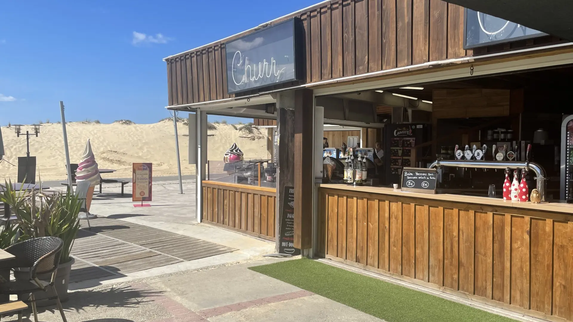 CONTIS_Chez rené (2)