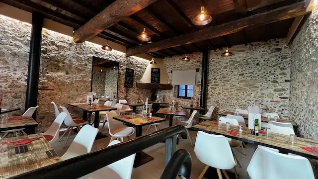 LA VIEILLE CAVE