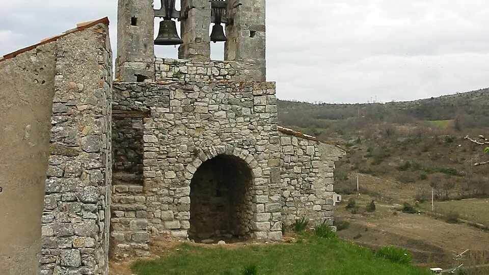 Villemus - Façade de l Eglise
